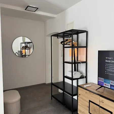 Zentrale Moderne In Апартаменты