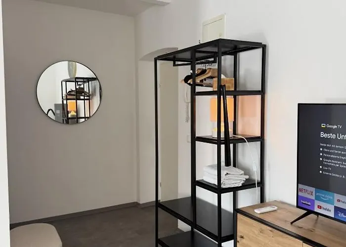 Zentrale Moderne In شقة